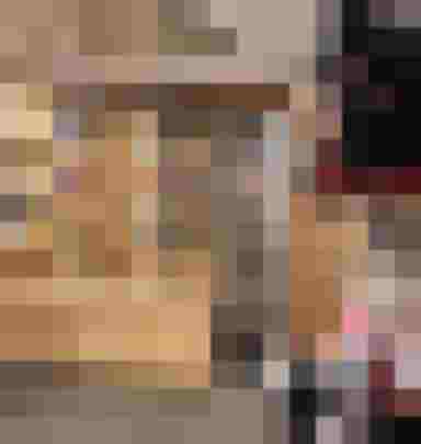 Skishop mit Skihelmen, Skibrillen und Winterbekleidung in Bad Hofgastein.